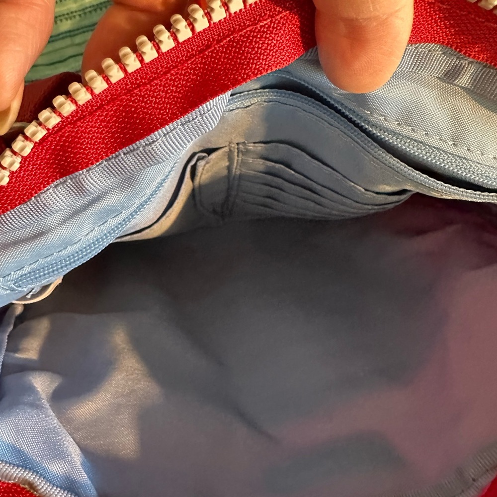 Baggallini red crossbody bag, EUC - Picture 4 of 5